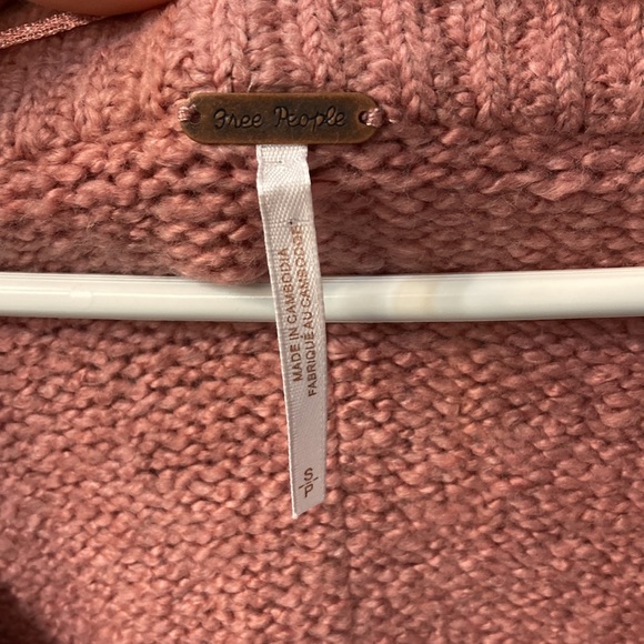 Free People Brookside Sweater- Alpine Rose NWT - Picture 3 of 11